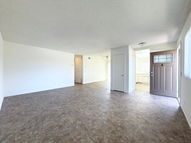 259 Alestar St Vista, CA 92084 photo 3