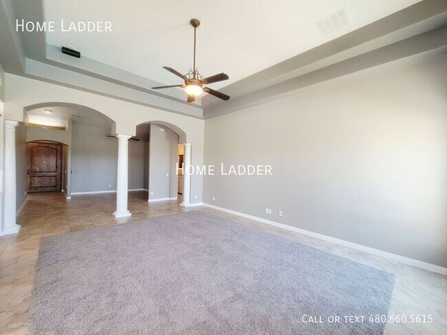 9030 S 10th Dr Phoenix, AZ 85041 photo 4