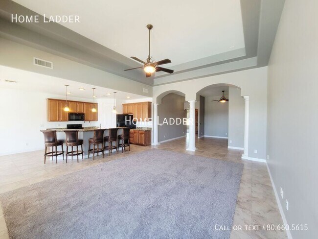 9030 S 10th Dr Phoenix, AZ 85041 photo 5