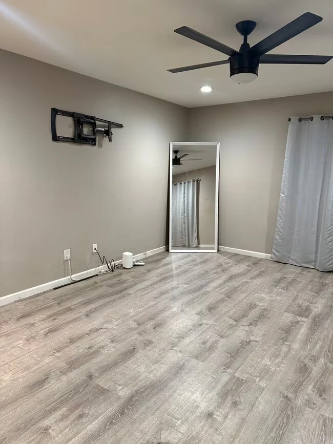 2258 Fairfield Ave Fairfield, CA 94533 photo 3