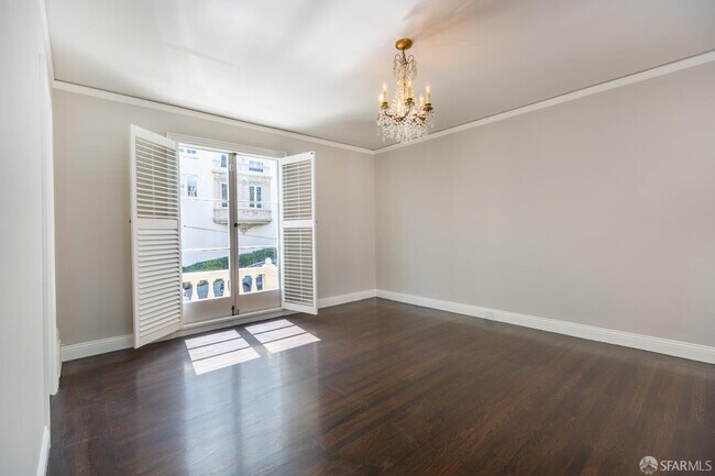 874 Green St San Francisco, CA 94133 photo 4