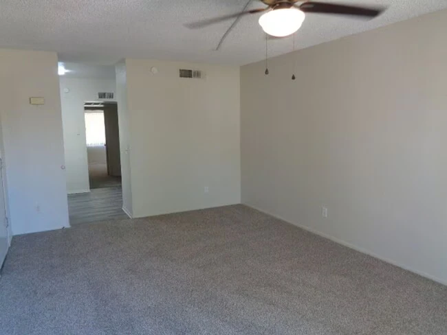 2822 E Kathleen Rd Phoenix, AZ 85032 photo 3