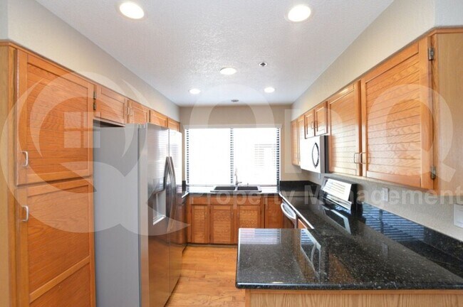 154 W 5th St Tempe, AZ 85281 photo 2