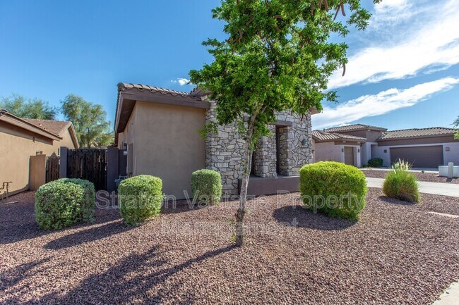 1825 E Latona Rd Phoenix, AZ 85042 photo 2