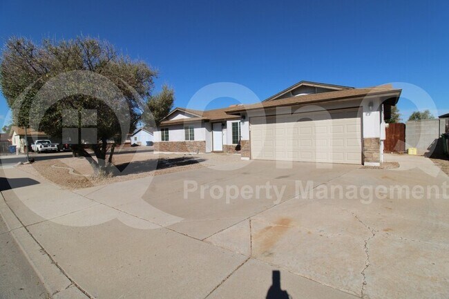 2646 E Impala Ave Mesa, AZ 85204 photo 3