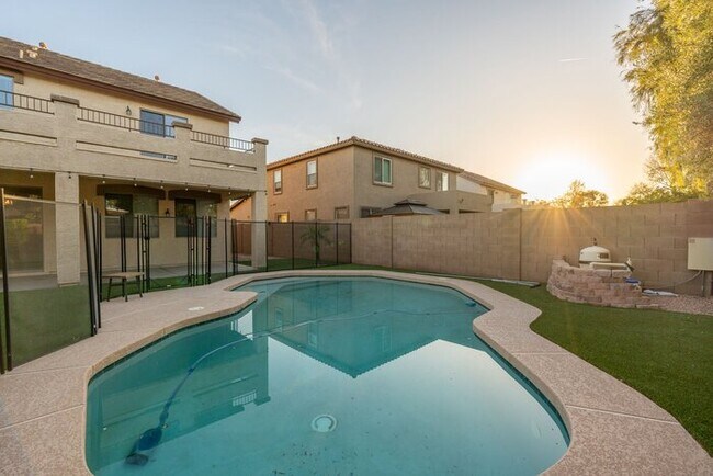 1546 E Nightingale Ln Gilbert, AZ 85298 photo 5