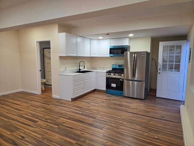 3430 Corte Viejo Carlsbad, CA 92009
