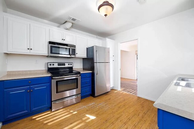 6985 Wisconsin Ave La Mesa, CA 91942