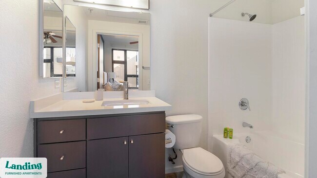 1001 E Playa Del Norte Dr Tempe, AZ 85288 photo 3