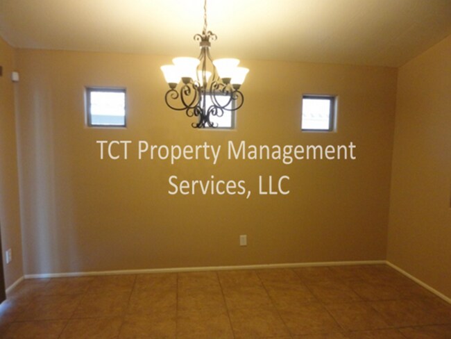 17544 W Voltaire St Surprise, AZ 85388 photo 3