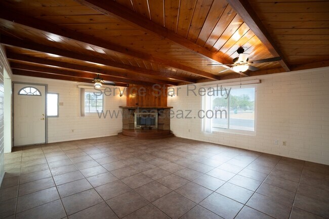 8039 E 5th Ave photo 5
