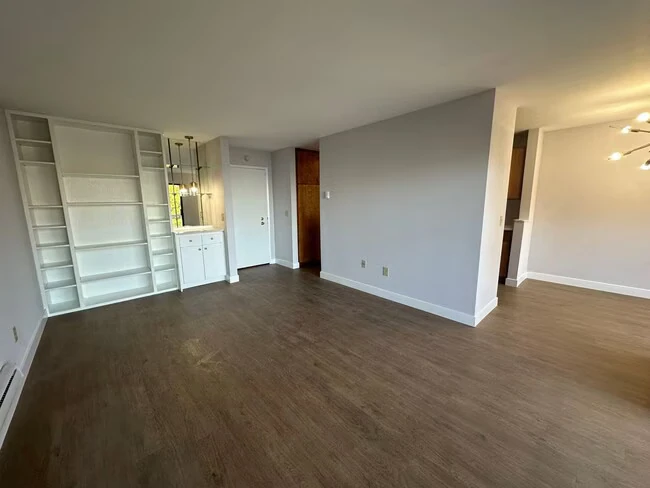 6 Commodore Dr Emeryville, CA 94608 photo 3