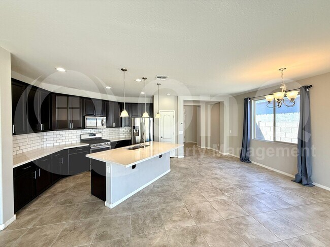 2922 E Wayland Dr Phoenix, AZ 85040 photo 4