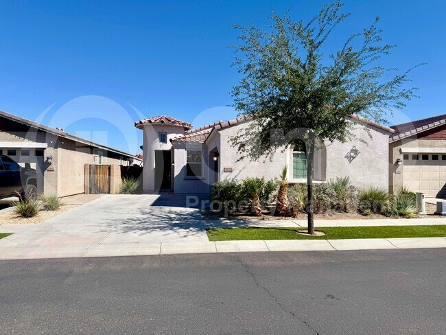 2922 E Wayland Dr Phoenix, AZ 85040 photo 3