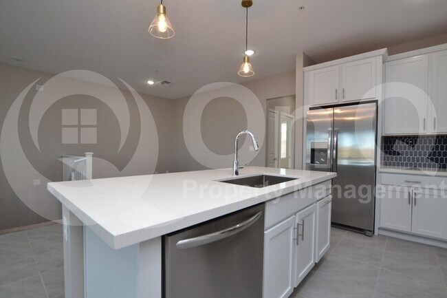 155 N Lakeview Blvd Chandler, AZ 85225 photo 5