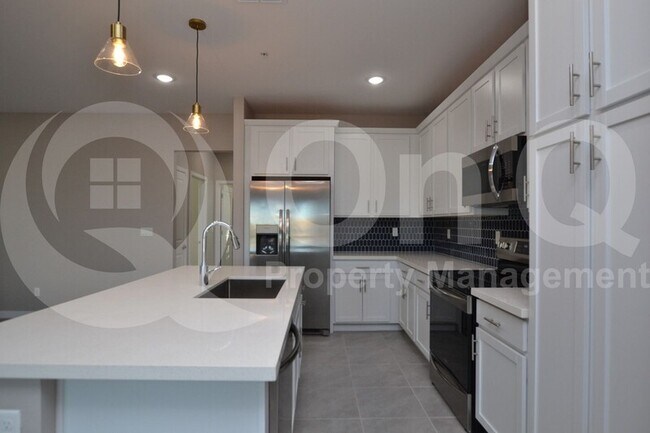155 N Lakeview Blvd Chandler, AZ 85225 photo 3