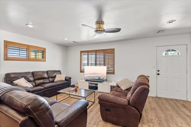 535 W 19th St Tempe, AZ 85281 photo 3