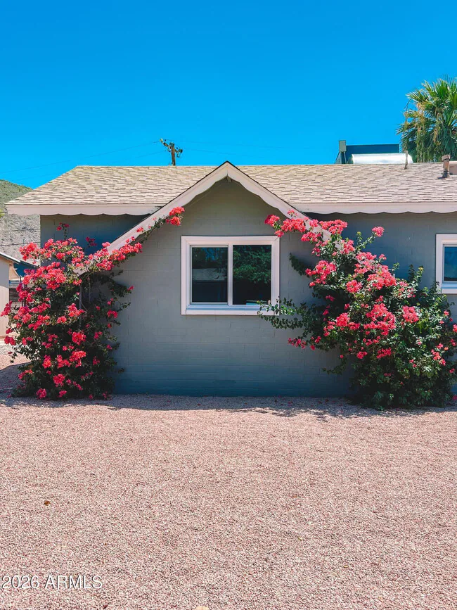 11607 N 21st Ave Phoenix, AZ 85029 photo 2