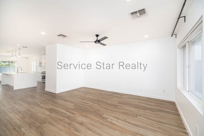 2224 N 37th Pl Phoenix, AZ 85008 photo 5
