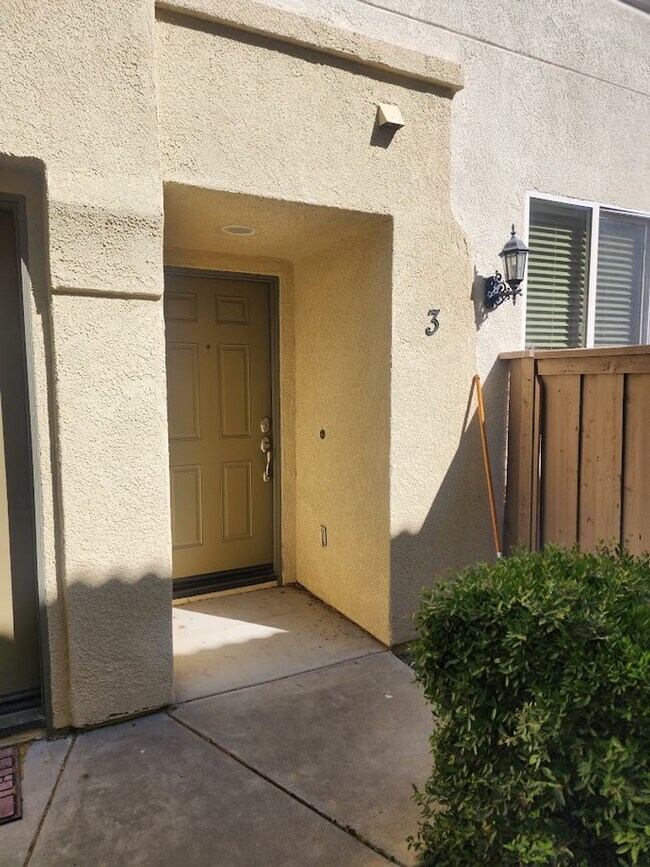 25176 Crest Haven St Murrieta, CA 92562 photo 2