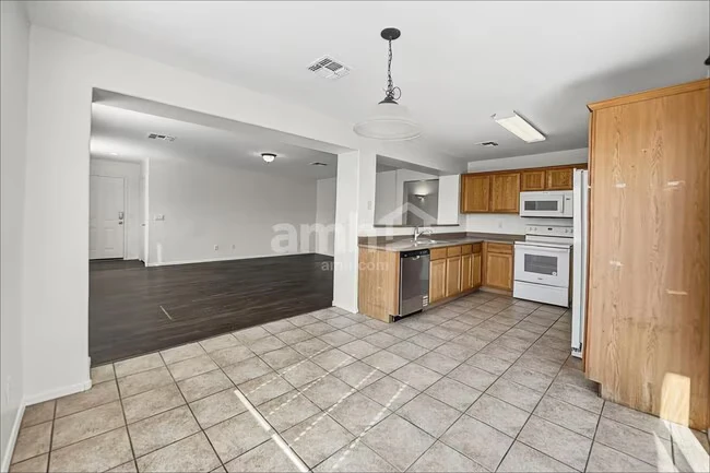 236 W Angus Rd Queen Creek, AZ 85143 photo 4
