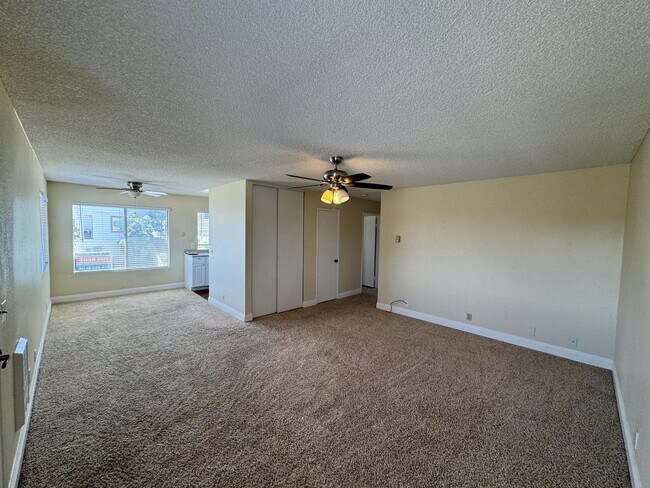 1464 38th St San Diego, CA 92105 photo 2