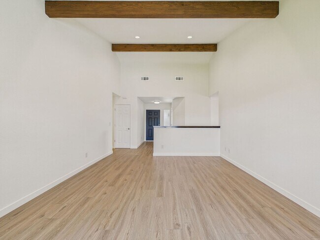 442 Fontanelle Dr San Jose, CA 95111 photo 3