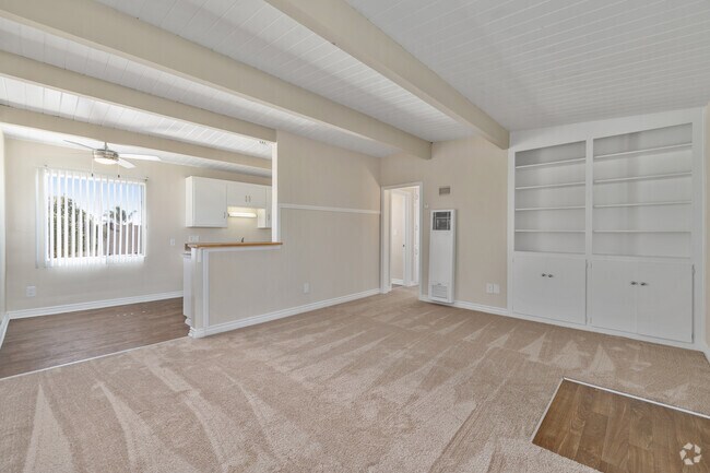 Sea Breeze Garden Apartments photo 3