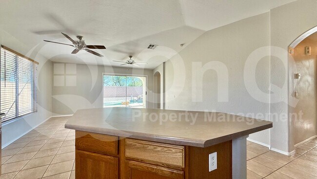 14801 W Wethersfield Rd Surprise, AZ 85379 photo 5