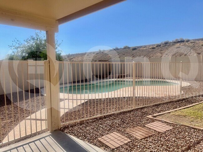 3574 W Sands Dr Glendale, AZ 85310 photo 4