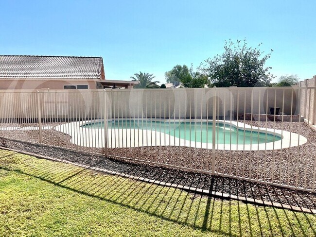 3574 W Sands Dr Glendale, AZ 85310 photo 3