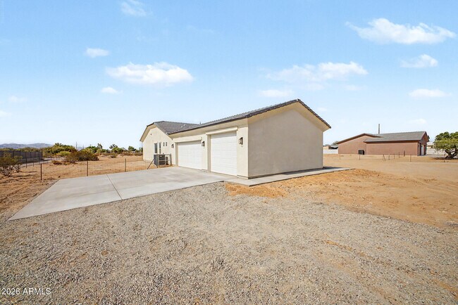 12138 S Airport Rd Buckeye, AZ 85326 photo 2