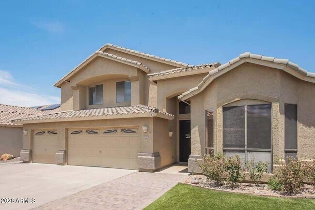 5352 E Woodridge Dr