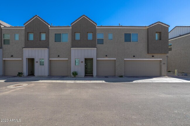 2169 W Harmont Dr photo 2