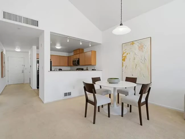 952 S 11th St San Jose, CA 95112 photo 5