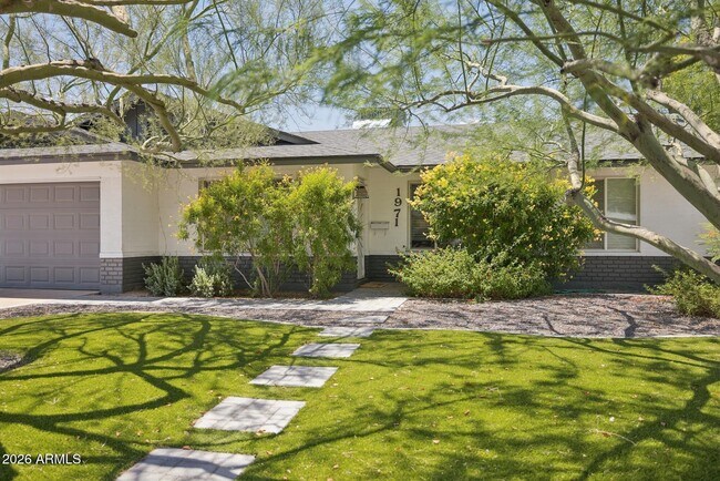 1971 E Del Rio Dr Tempe, AZ 85282 photo 2