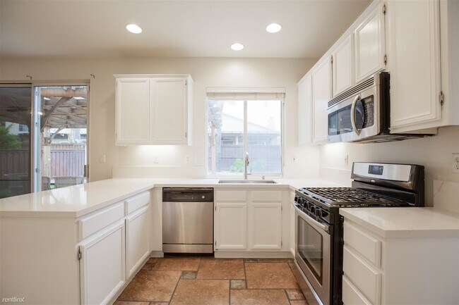 43186 Sereno Dr Temecula, CA 92592 photo 3
