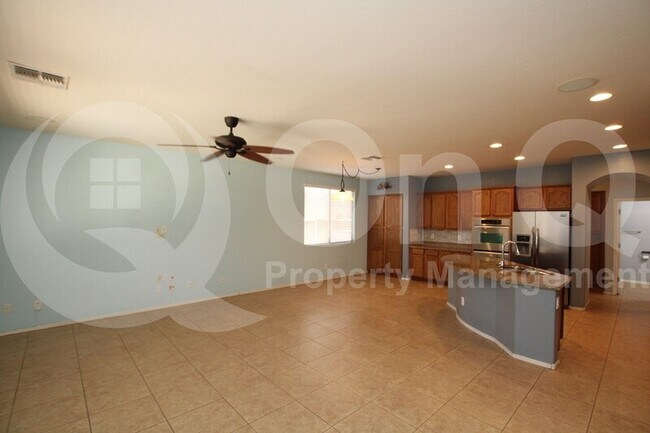 16577 W Sherman St Goodyear, AZ 85338 photo 4