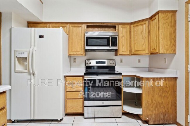 2306 W Laurel Ln Phoenix, AZ 85029 photo 4