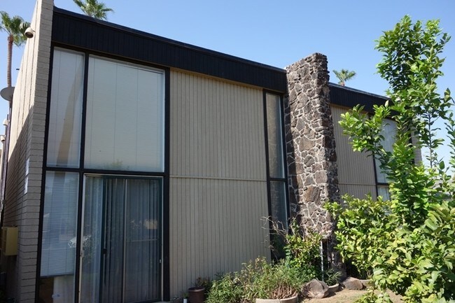 1123 E Maryland Ave Phoenix, AZ 85014 photo 5