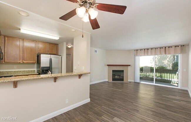 145 W El Norte Pkwy Escondido, CA 92026 photo 3