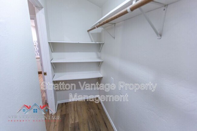 3120 N 38th St Phoenix, AZ 85018 photo 3