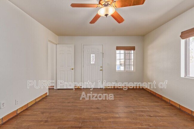 1001 E Clarendon Ave Phoenix, AZ 85014 photo 3