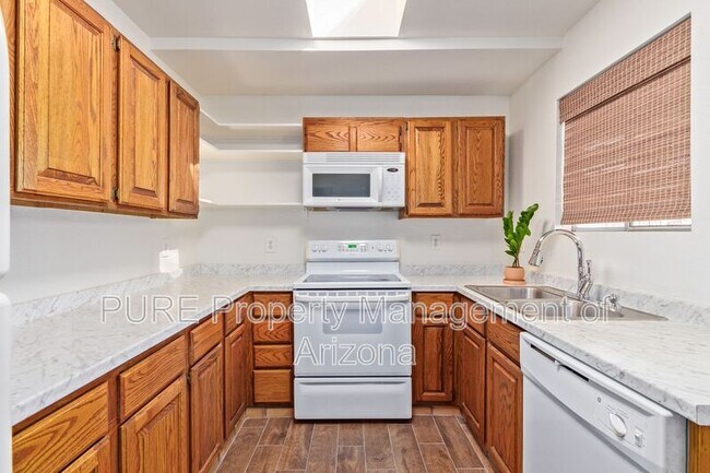 1001 E Clarendon Ave Phoenix, AZ 85014 photo 5