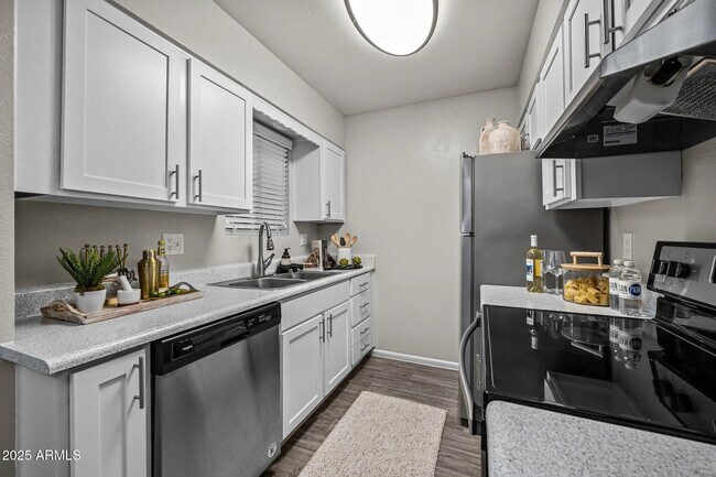 9350 N 67th Ave Peoria, AZ 85345 photo 3