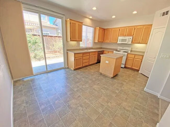 2247 3rd St Santa Clara, CA 95054 photo 3