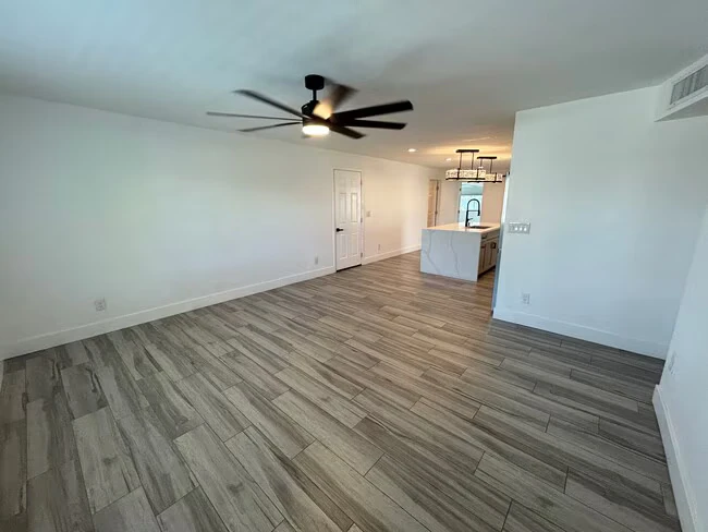 3507 E Claire Dr Phoenix, AZ 85032 photo 4