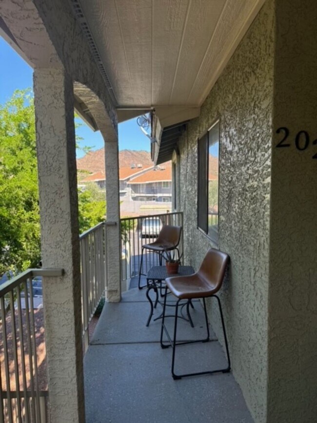 1336 E Mountain View Rd Phoenix, AZ 85020 photo 3