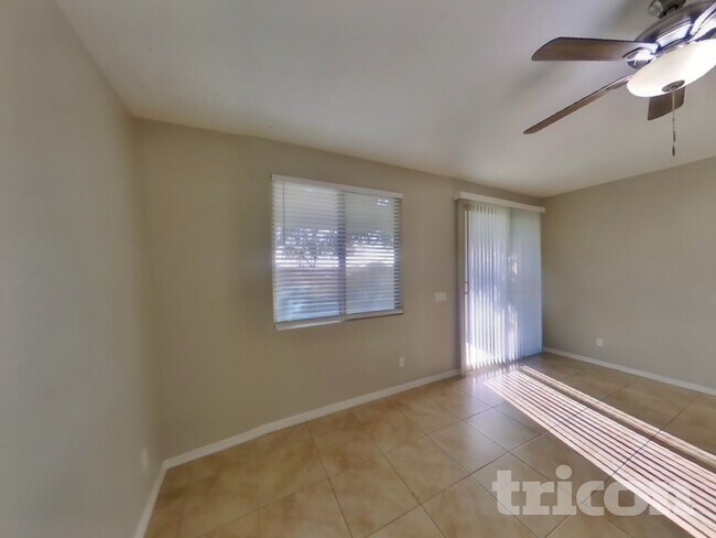34953 N Open Range Drive photo 4