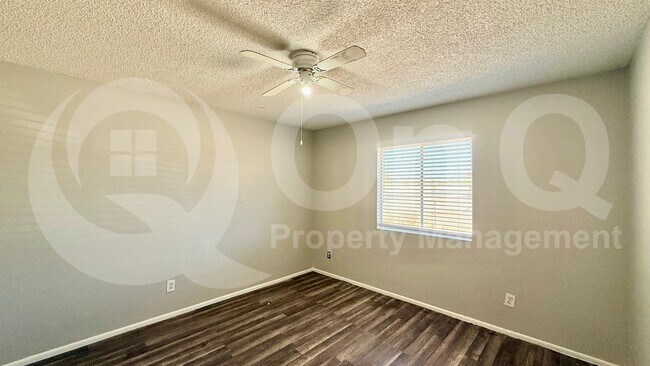 404 E Quail Ave Apache Junction, AZ 85119 photo 5